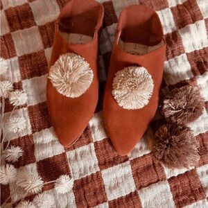 Pom’d Moroccan Rust Suede Mules with Pom Poms by Alexandra Gater Size 7